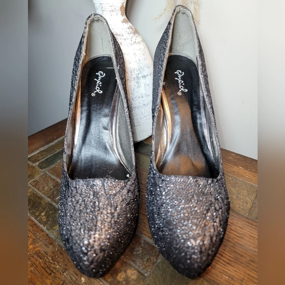 Qupid Metallic Heels - Size‎ 8.5 - Picture 2 of 5